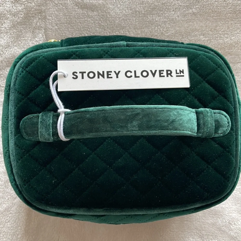 STONEY CLOVER LANE NWT GREEN QUILTED VELVET VANITY CASE